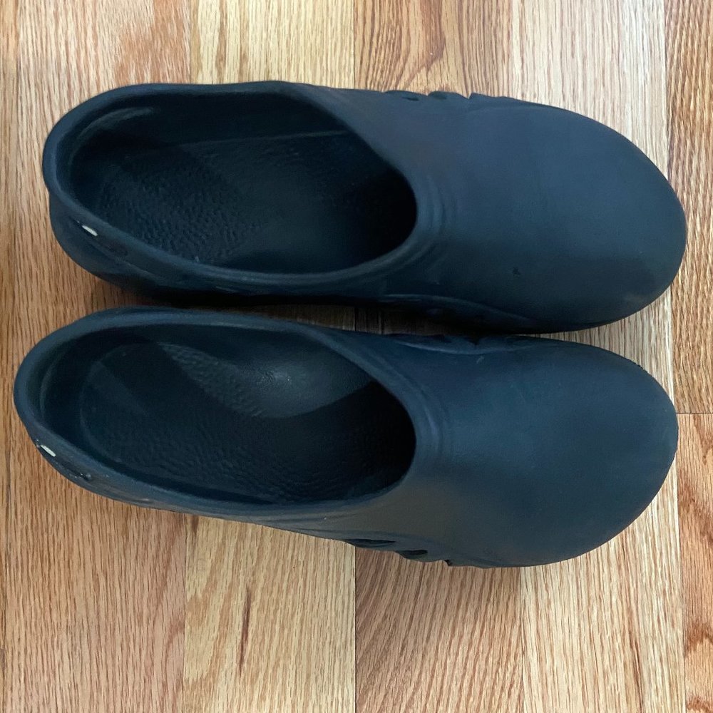 ✨Host Pick✨Navy Blue Sloggers Shoes